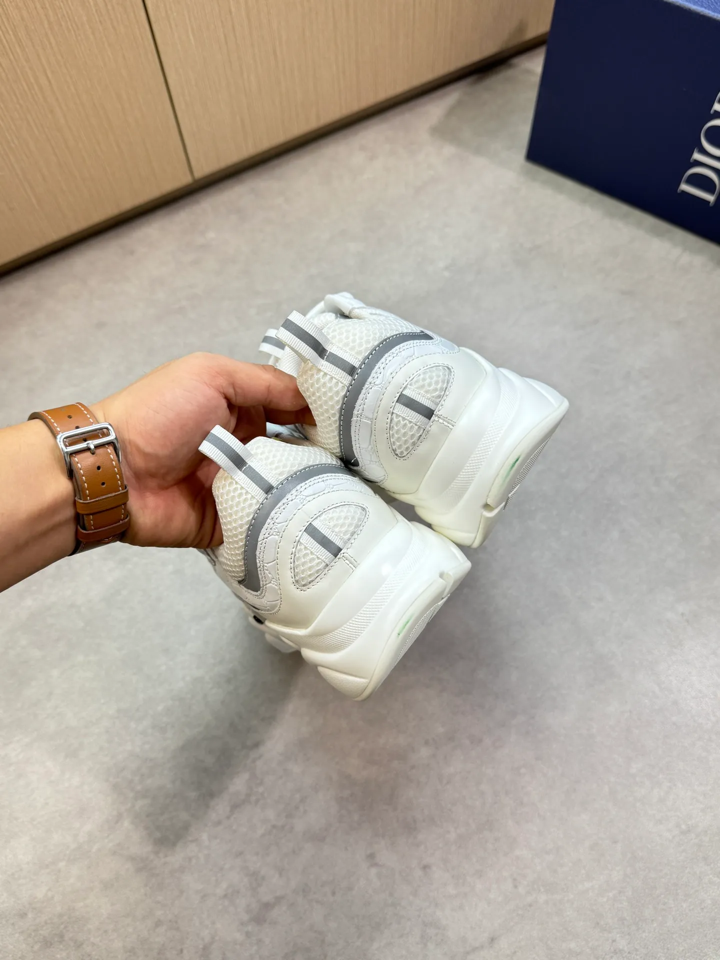 Factory price: 460💰[Dior] Dior - high-end quality original order 🔍🔍🔍 casual sports shoes - upper: 🔝 stone pattern calfskin, high silk mesh canvas, brand totem cloth, tongue and heel; reflective brand webbing - lining: brand canvas - original: ultra-light T men's shoes 💰U foam rubber; two-color molded outsole -Ultra-high quality control·Fine workmanship: highlighted (high-end·nobility·grade) -Size: 39-44 (38, 45, 46, 47, can be customized)·D9285